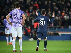 乐鱼娱乐体育 -关于转会期巴黎圣日耳曼备战欧联，防线松动细节曝光，质疑声仍在，资深球员宣示担当的信息