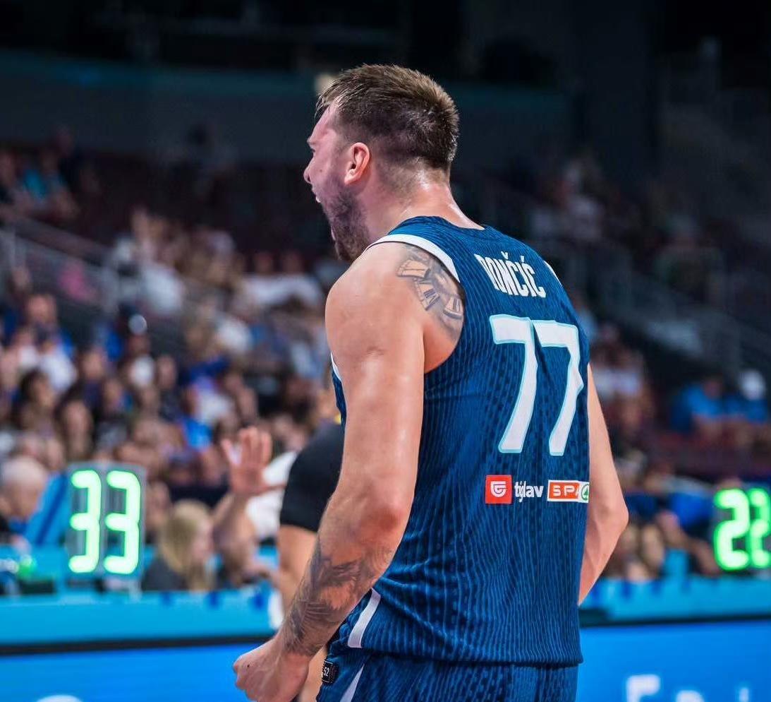 乐鱼娱乐网站 -包含转折点克里夫兰骑士豪取连胜；意大利杯今夜攻防权衡；引发热议；更衣室氛围转暖的词条